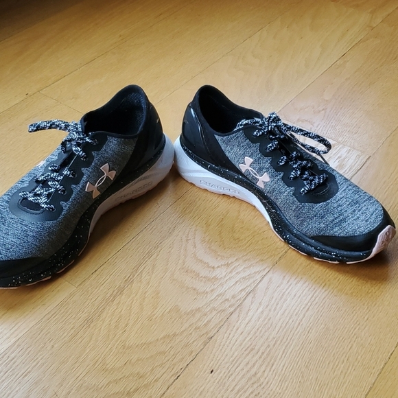 Under Armour Running Shoe Pink/Black - Picture 3 of 12